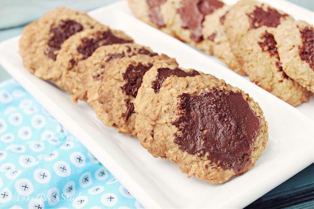 coconut short bread cookies with chocolate
