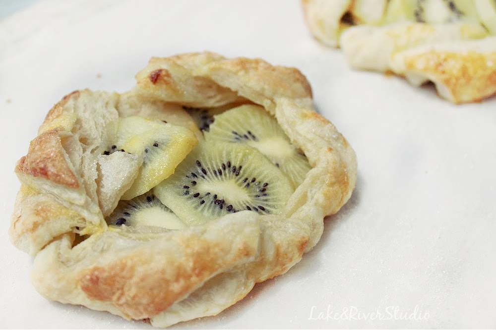 kiwi puff pastry