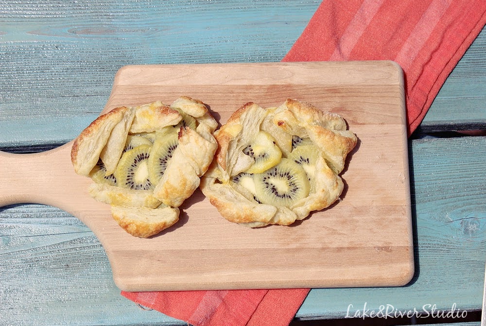 kiwi puff pastry