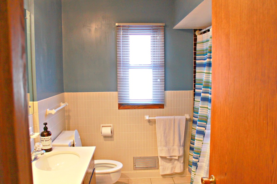 main bathroom before 1