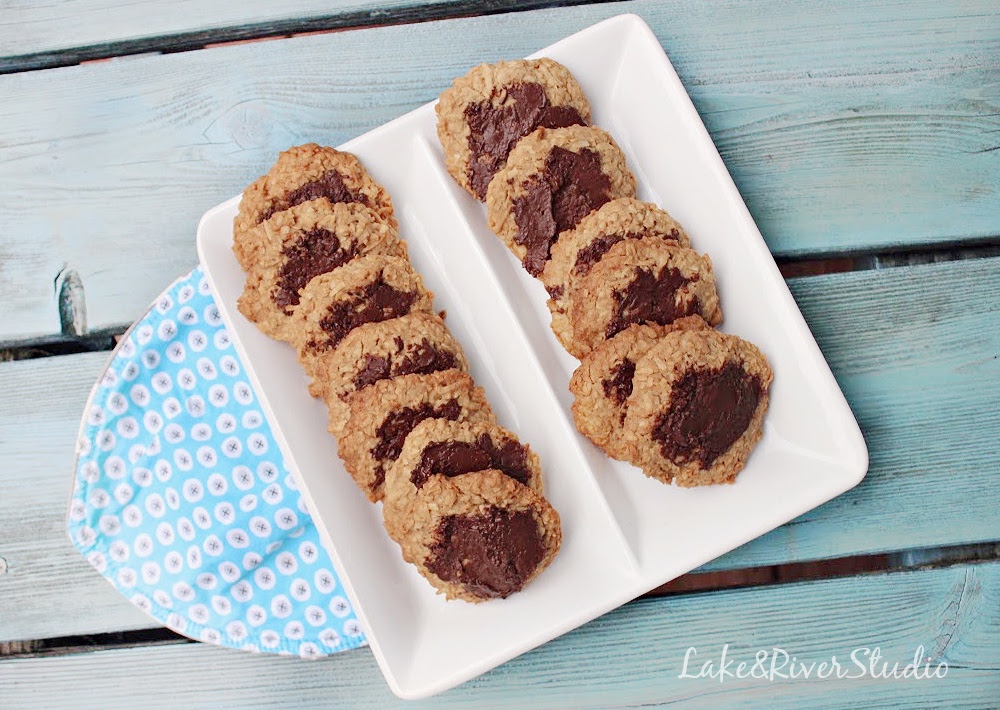 coconut short bread cookies with chocolate