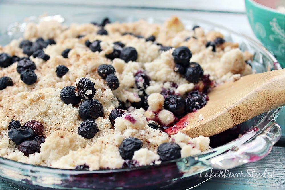 blueberry crumble dessert