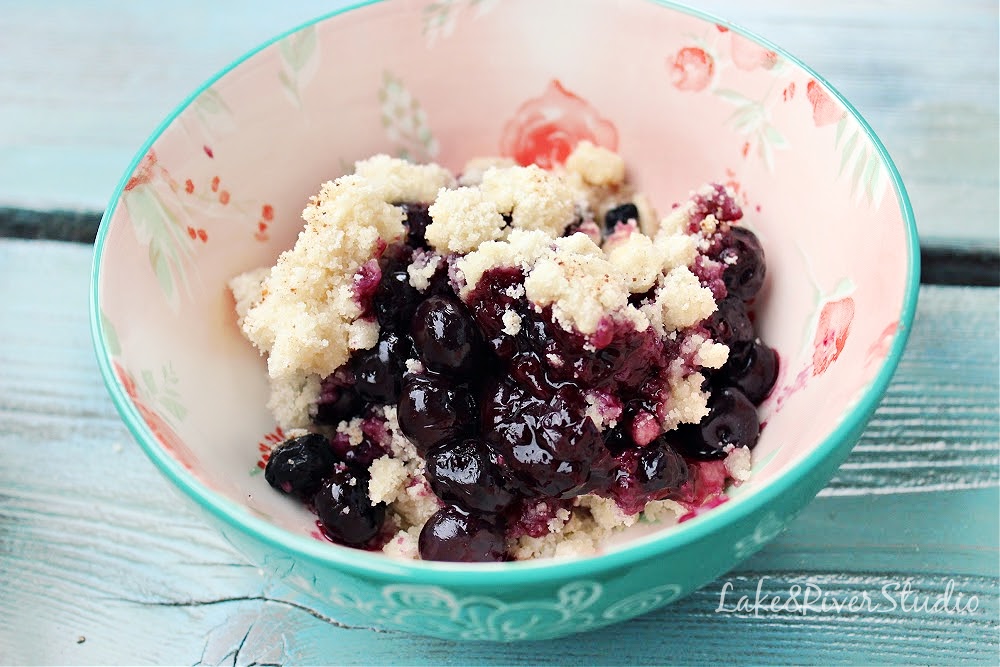 blueberry crumble dessert